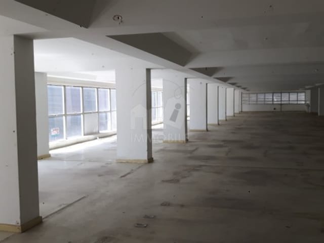 Prédio à venda, no bairro Centro em Petrópolis