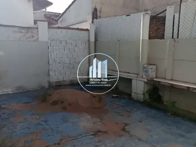 Prédio com 315m², para alugar, no bairro Alfredo Custódio de Paula em Pouso Alegre