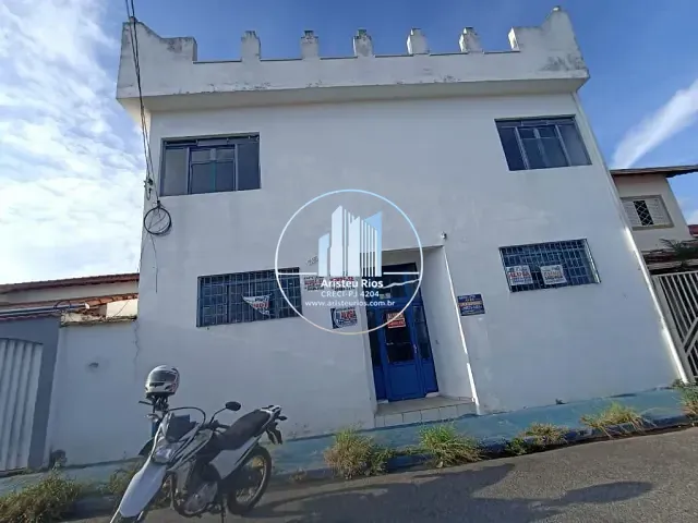 Prédio com 315m², para alugar, no bairro Alfredo Custódio de Paula em Pouso Alegre
