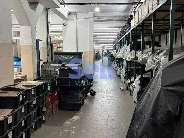 Prédio com 894m², à venda, no bairro Brás em São Paulo