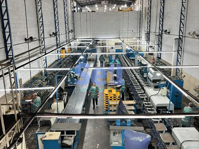 Prédio com 894m², à venda, no bairro Brás em São Paulo