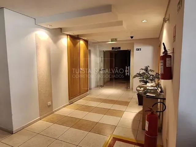 Prédio com 21m², à venda, no bairro Centro em Curitiba