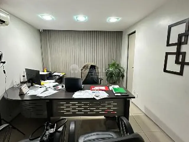 Prédio à venda, no bairro Centro em Teresina