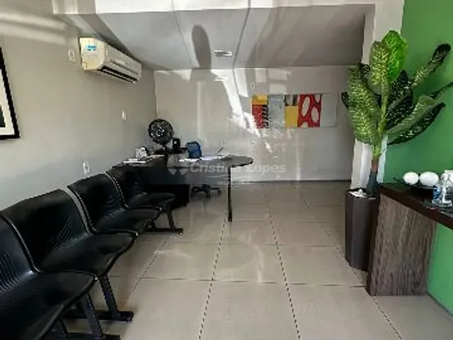 Prédio à venda, no bairro Centro em Teresina