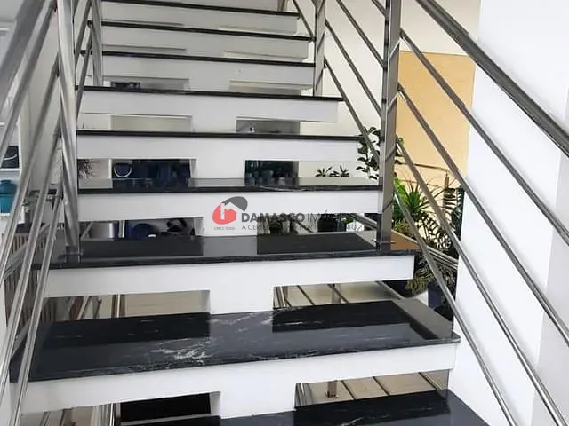 Prédio com 430m², para alugar, no bairro Santa Paula em São Caetano do Sul
