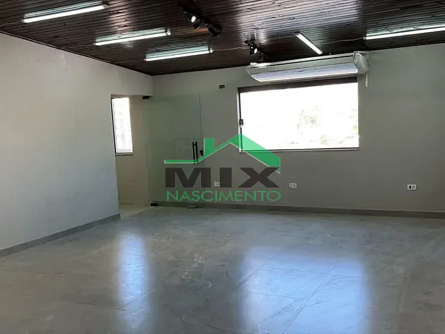 Prédio à venda, no bairro Campestre em Santo André