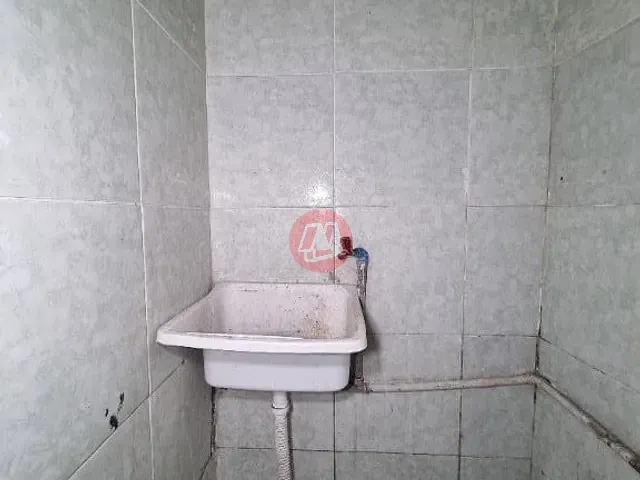 Prédio com 400m², para alugar, no bairro Menino Deus em Porto Alegre