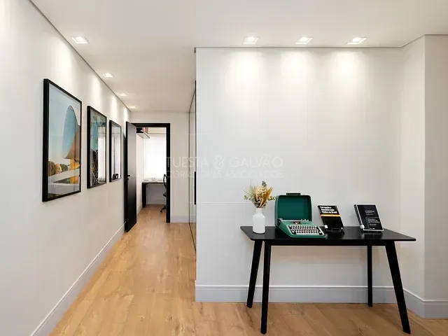Prédio com 64m², à venda, no bairro Centro em Curitiba