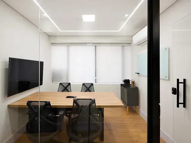 Prédio com 64m², à venda, no bairro Centro em Curitiba