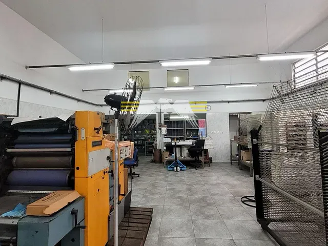 Prédio à venda, no bairro Parque Maria Luiza em São Paulo