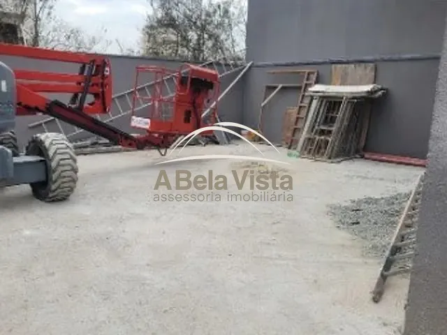 Prédio com 600m², para alugar, no bairro Vila Osasco em Osasco