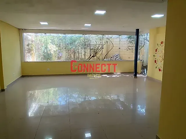 Prédio com 283m², à venda, no bairro Sumarezinho em Ribeirão Preto