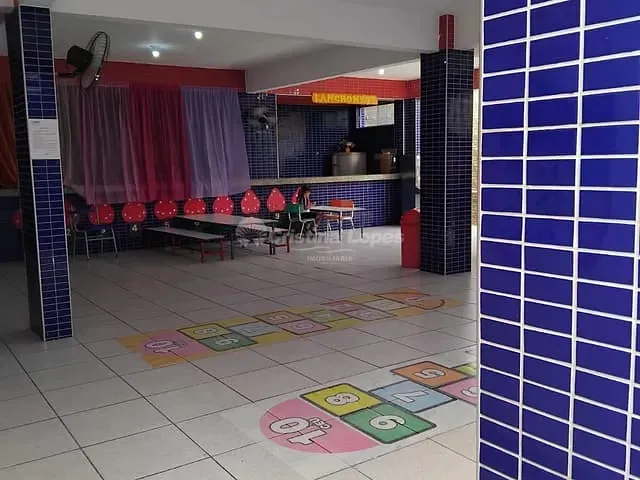 Prédio à venda, no bairro Parque Piauí em Teresina