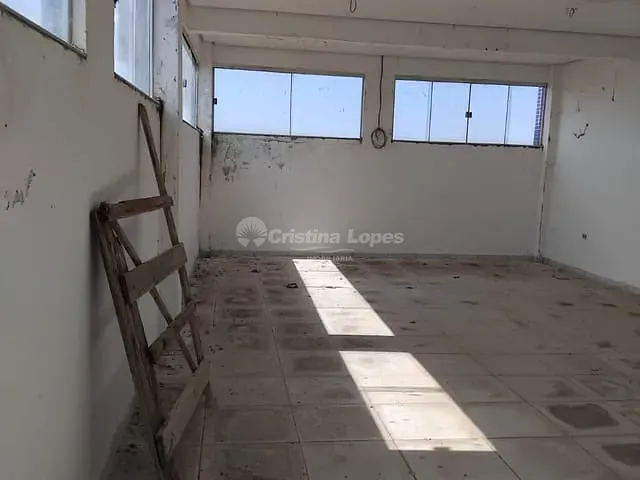 Prédio à venda, no bairro Parque Piauí em Teresina