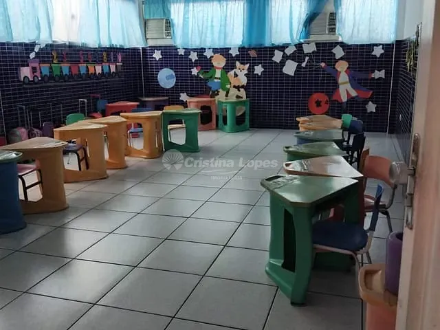 Prédio à venda, no bairro Parque Piauí em Teresina