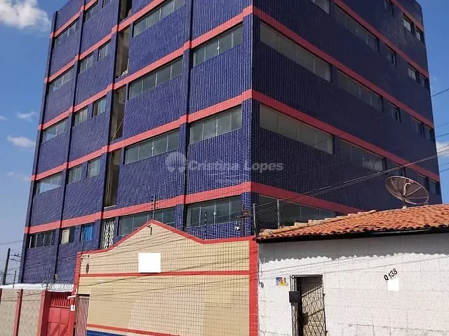 Prédio à venda, no bairro Parque Piauí em Teresina