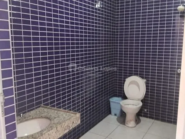 Prédio à venda, no bairro Parque Piauí em Teresina