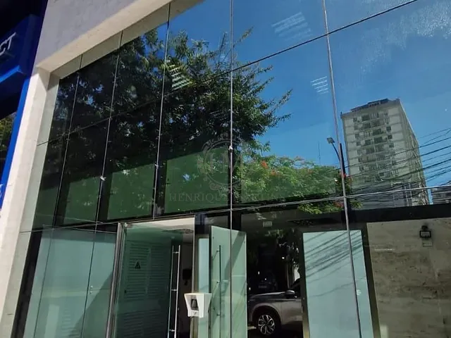 Prédio com 369m², para alugar, no bairro Humaitá em Rio de Janeiro