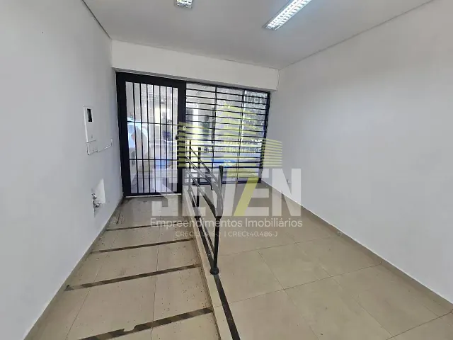 Prédio com 260m², à venda ou para alugar, no bairro Vila Noemy em Bauru
