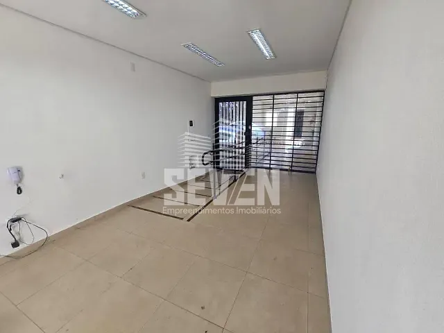 Prédio com 260m², à venda ou para alugar, no bairro Vila Noemy em Bauru