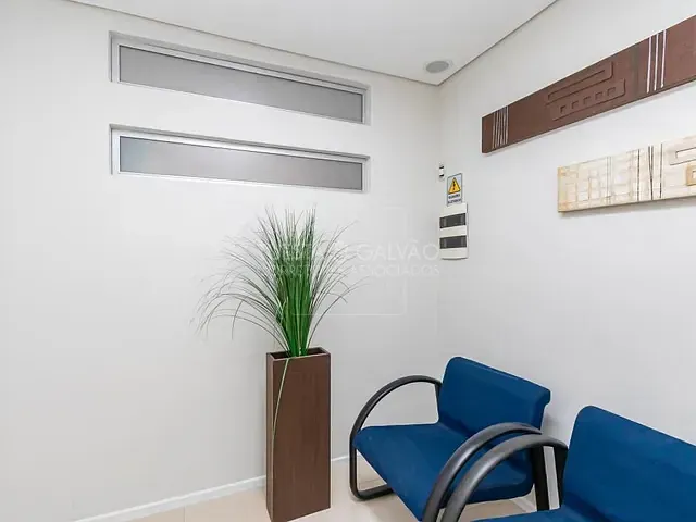 Prédio com 44m², à venda, no bairro Centro em Curitiba