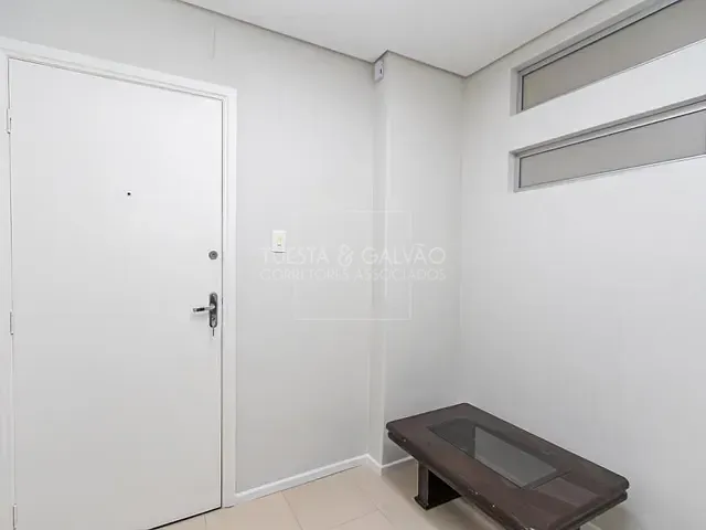 Prédio com 44m², à venda, no bairro Centro em Curitiba