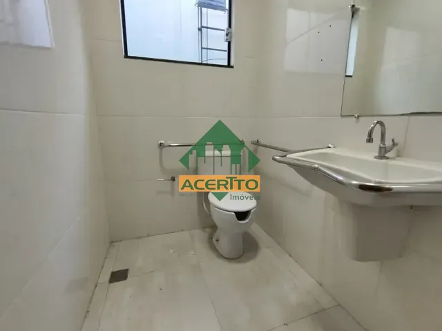 Prédio com 1200m², para alugar, no bairro Centro em Araçatuba