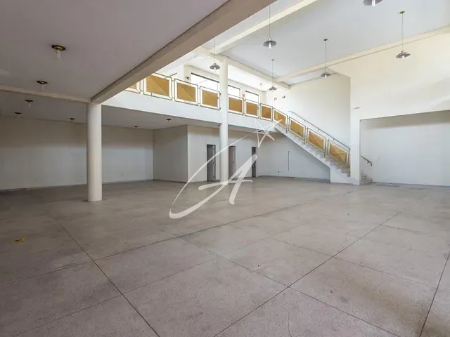 Prédio com 285m², para alugar, no bairro Vila Carrão em São Paulo