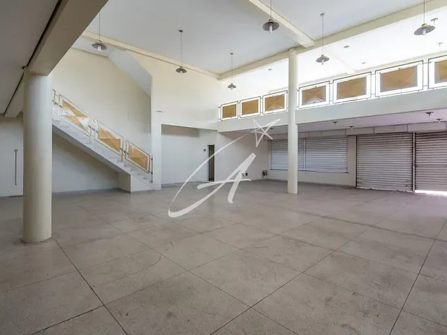 Prédio com 285m², para alugar, no bairro Vila Carrão em São Paulo