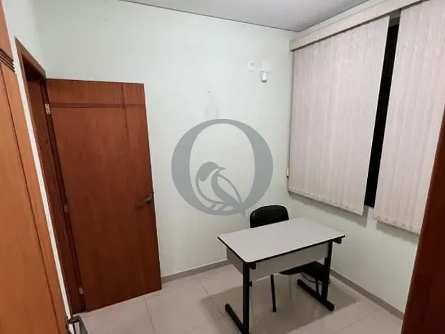 Prédio à venda, no bairro Vila Regente Feijó em São Paulo