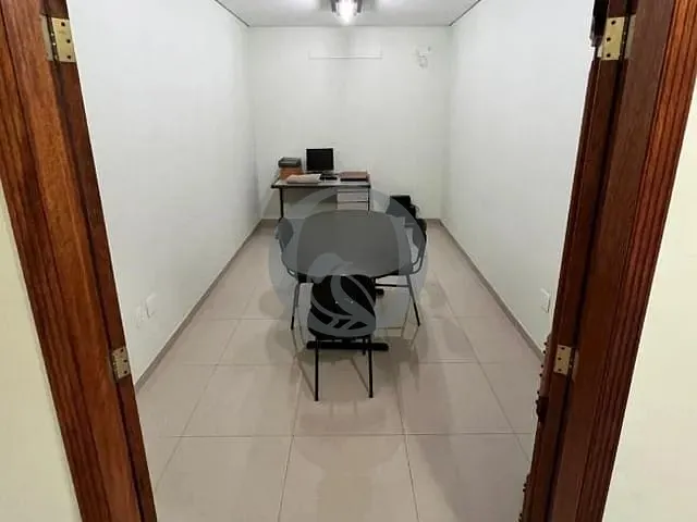 Prédio à venda, no bairro Vila Regente Feijó em São Paulo