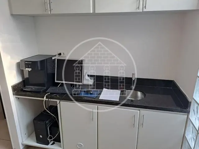 Prédio com 300m², para alugar, no bairro Jardim das Acácias em São Paulo