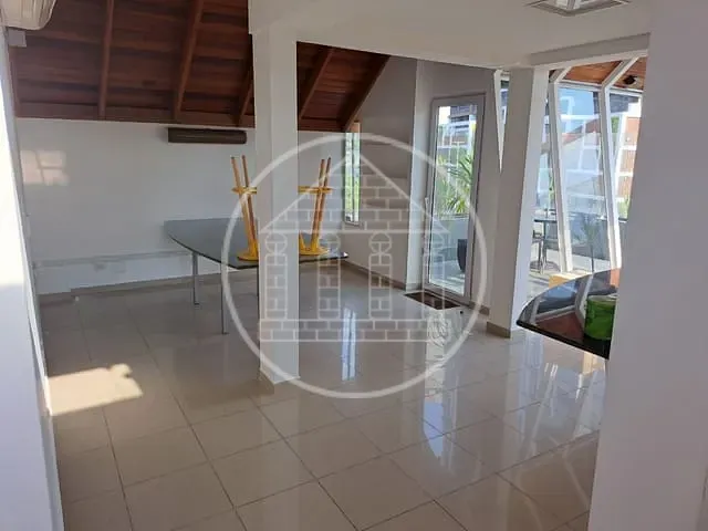 Prédio com 300m², para alugar, no bairro Jardim das Acácias em São Paulo
