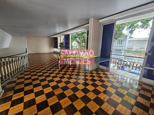 Prédio para alugar, no bairro Batista Campos em Belém