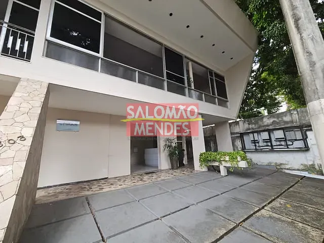 Prédio para alugar, no bairro Batista Campos em Belém