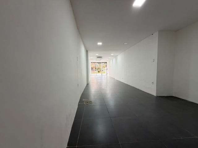 Prédio com 119m², à venda ou para alugar, no bairro Cruzeiro do Sul em Pelotas