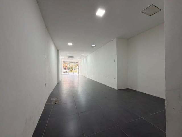 Prédio com 119m², à venda ou para alugar, no bairro Cruzeiro do Sul em Pelotas