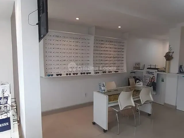 Prédio com 81m², à venda, no bairro Piçarra em Teresina