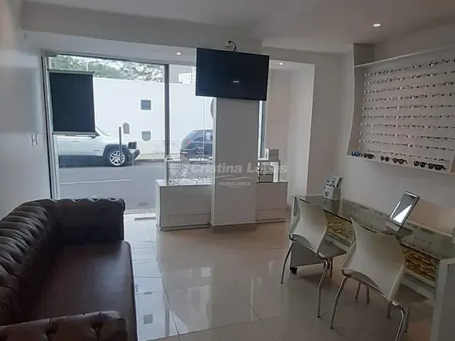 Prédio com 81m², à venda, no bairro Piçarra em Teresina