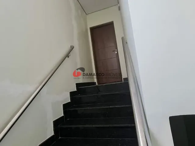 Prédio com 1700m², para alugar, no bairro Vila Califórnia em São Paulo