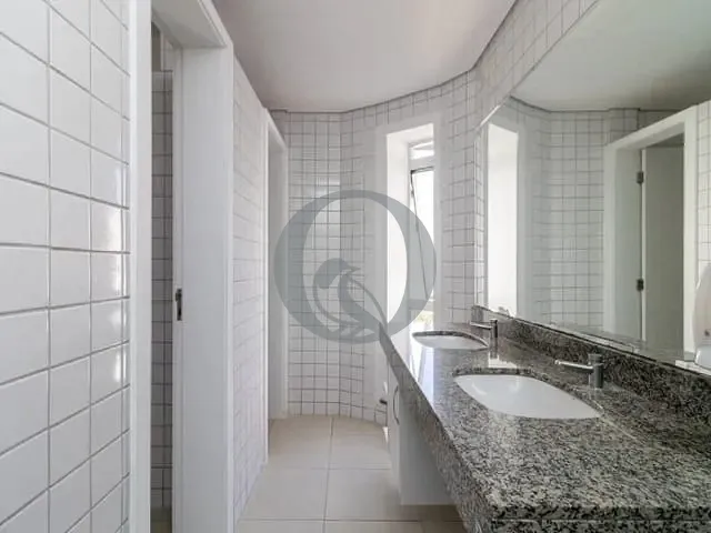 Prédio para alugar, no bairro Vila Azevedo em São Paulo