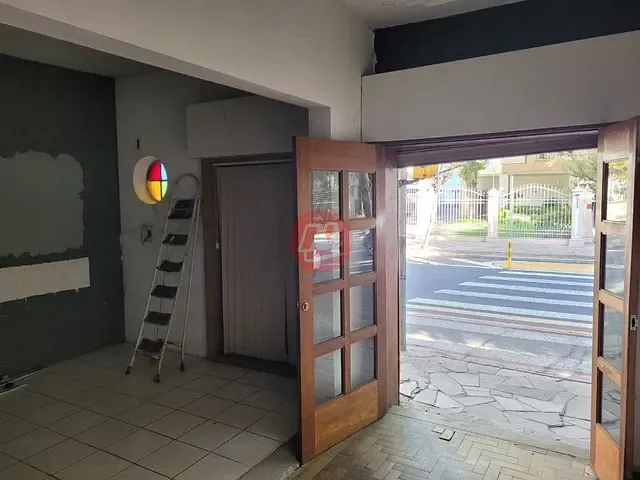 Prédio com 65m², à venda, no bairro Bom Fim em Porto Alegre