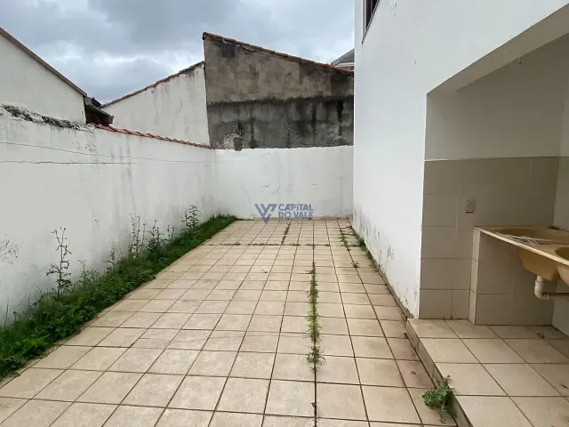 Prédio com 250m², à venda, no bairro Jardim das Indústrias em São José dos Campos