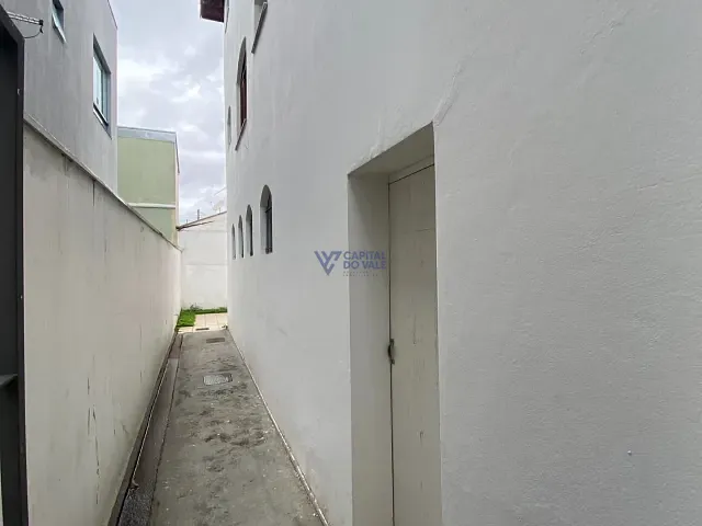 Prédio com 250m², à venda, no bairro Jardim das Indústrias em São José dos Campos
