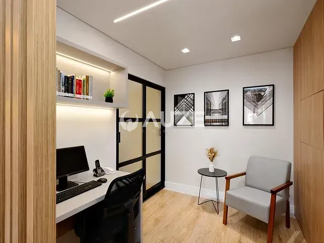Prédio com 64m², à venda, no bairro Centro em Curitiba