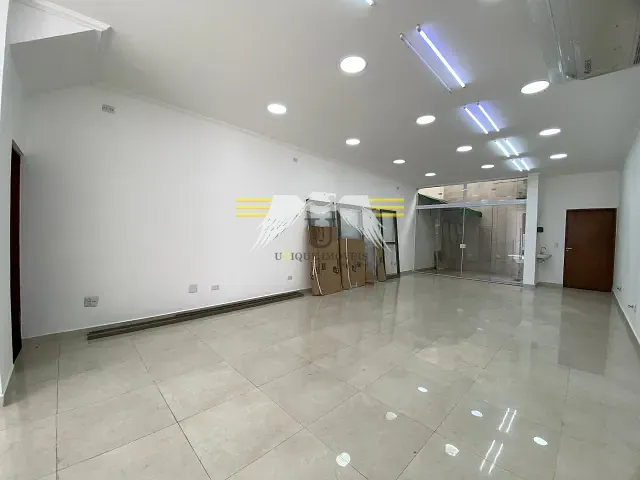 Prédio com 225m², para alugar, no bairro Vila Gomes Cardim em São Paulo