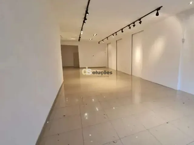 Prédio à venda ou para alugar, no bairro Vila Romana em São Paulo