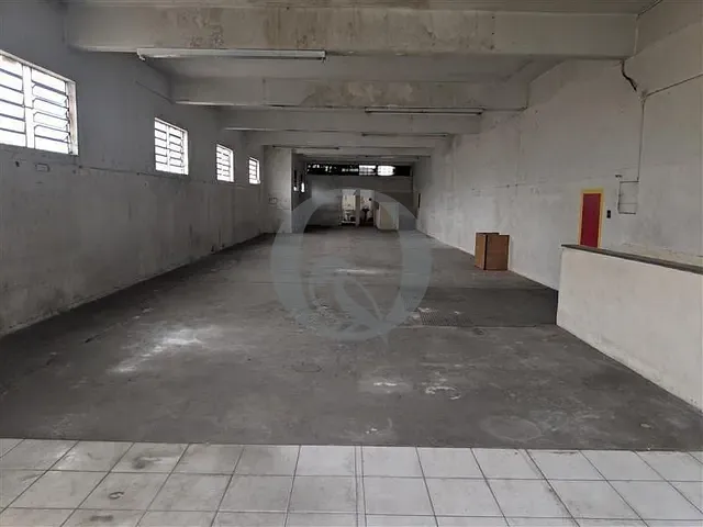 Prédio à venda, no bairro Quarta Parada em São Paulo