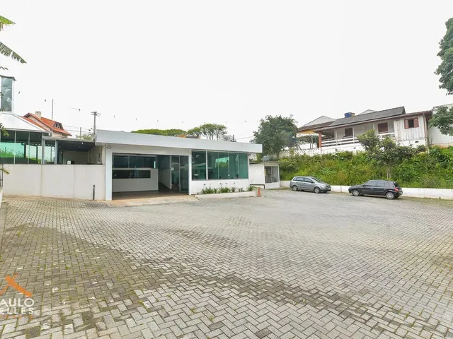 Prédio para alugar, no bairro Mercês em Curitiba