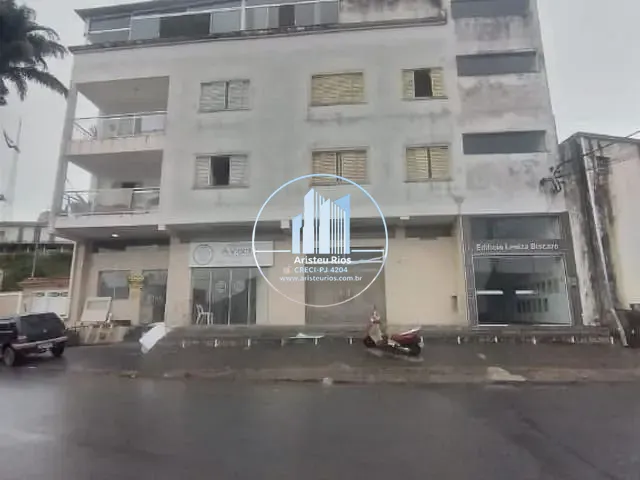 Prédio com 301m², à venda, no bairro Fátima I em Pouso Alegre